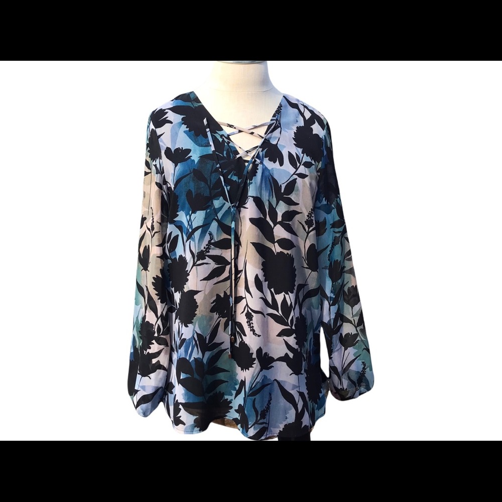 Calvin Klein women’s tops floral long sleeve sz S.